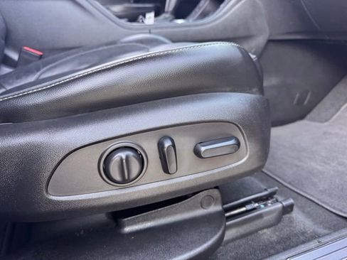 Used 2018 GMC Acadia SLT image 22