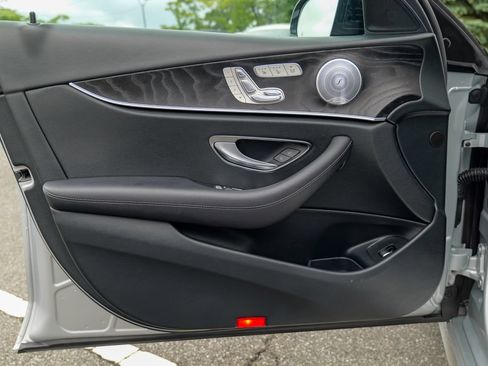 Used 2018 Mercedes-Benz E 400 4MATIC Wagon image 16