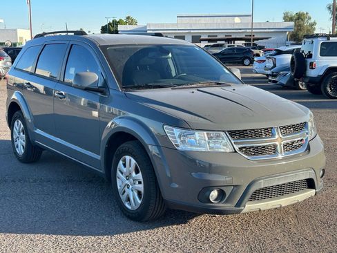 Used 2019 Dodge Journey SE w/ Connectivity Group image 3