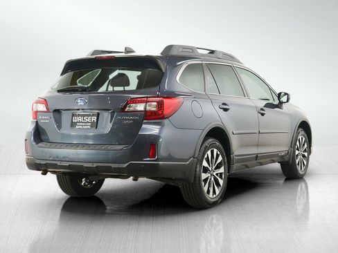 Used 2017 Subaru Outback 3.6R Limited AWD/4WD image 5