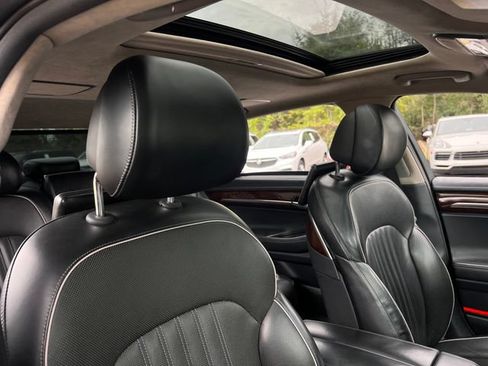 Used 2018 Genesis G90 5.0 Ultimate AWD/4WD image 37