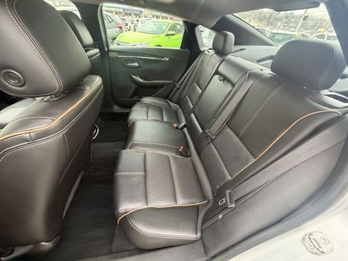 Used 2017 Chevrolet Impala Premier w/ Enhanced Convenience Package FWD image 11
