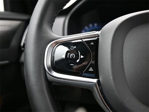 Used 2023 Volvo XC90 B6 Ultimate w/ Protection Package image 25