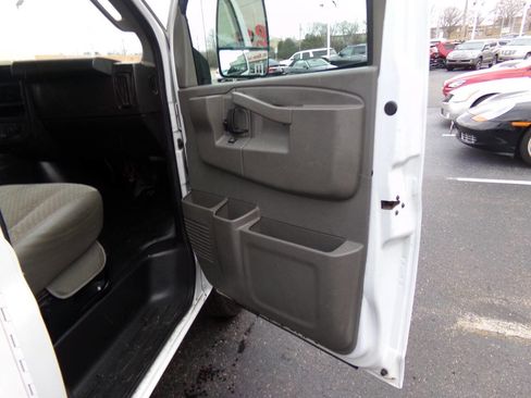 Used 2019 Chevrolet Express 3500 w/ Power Convenience Package image 15