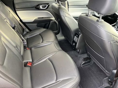 Used 2025 Jeep Compass Limited image 20