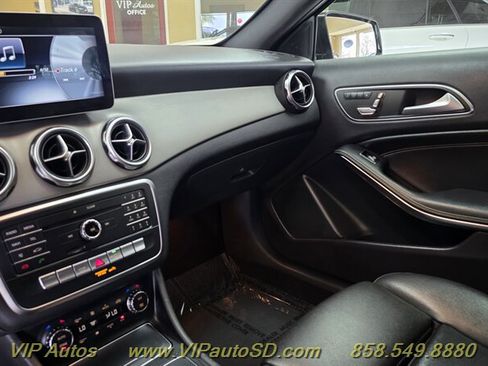 Used 2018 Mercedes-Benz GLA 250 image 19