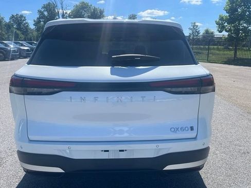 Certified 2026 INFINITI QX60 Luxe w/ Cargo Package AWD/4WD image 4