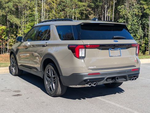 New 2026 Ford Explorer ST w/ Sun And Sound Package image 5