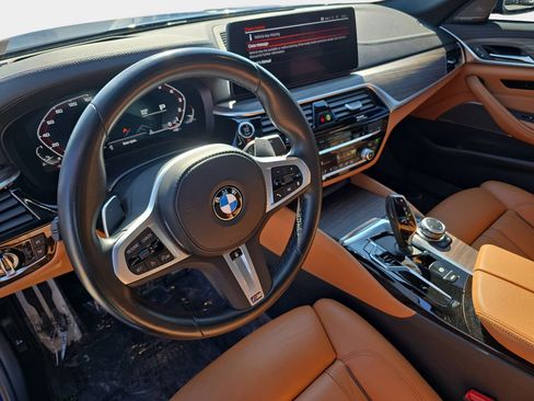 Used 2022 BMW M550i xDrive w/ Premium Package AWD/4WD image 20