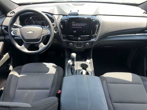 Used 2023 Chevrolet Traverse LT FWD image 13
