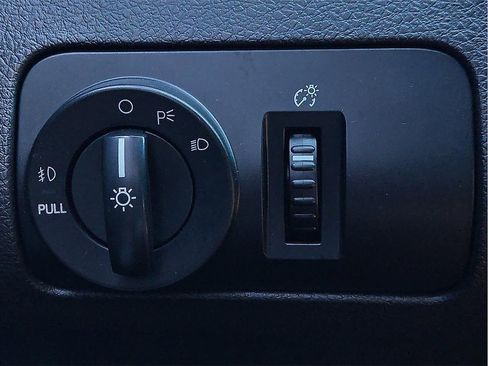 Used 2006 Ford Mustang GT image 17