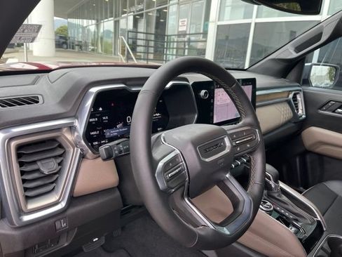 Used 2026 GMC Canyon Denali AWD/4WD image 7