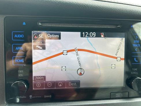 Used 2017 Toyota Sienna XLE Premium image 39