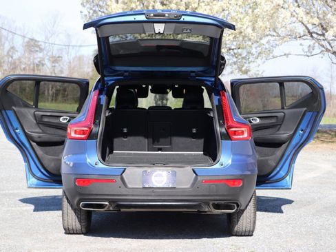 Used 2019 Volvo XC40 T5 R-Design image 5