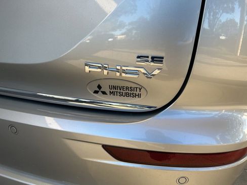 New 2025 Mitsubishi Outlander SE image 20