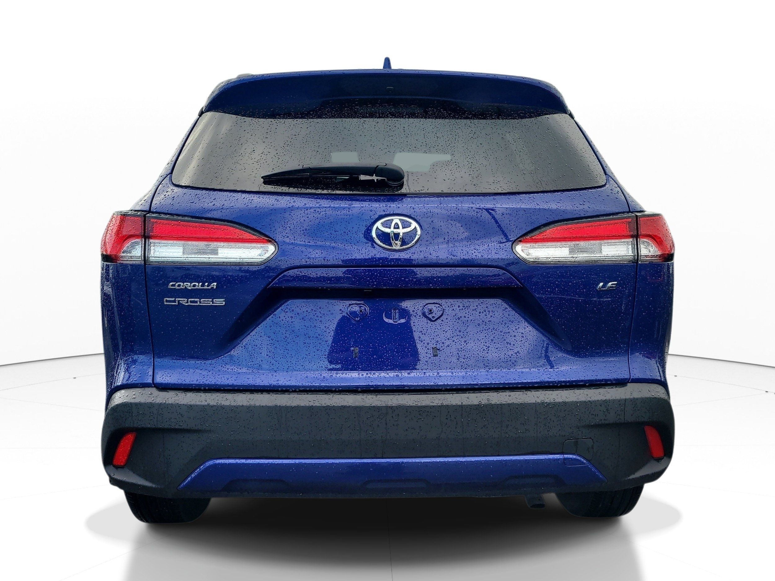 Used 2024 Toyota Corolla Cross LE FWD image 5