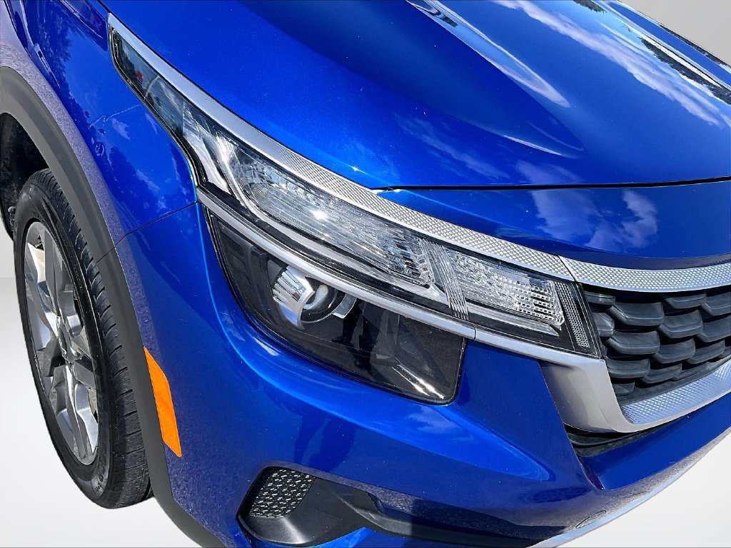 Used 2023 Kia Seltos LX AWD/4WD image 30
