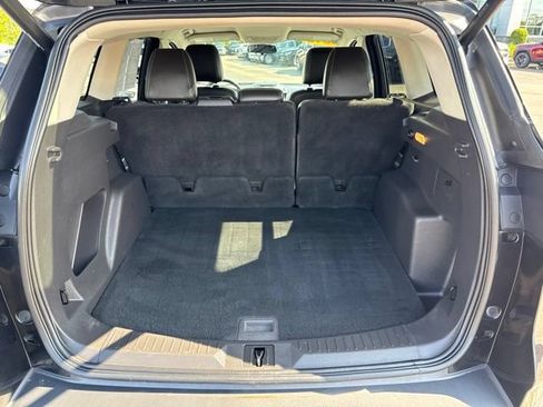 Used 2015 Ford Escape SE w/ SE Chrome Package FWD image 19