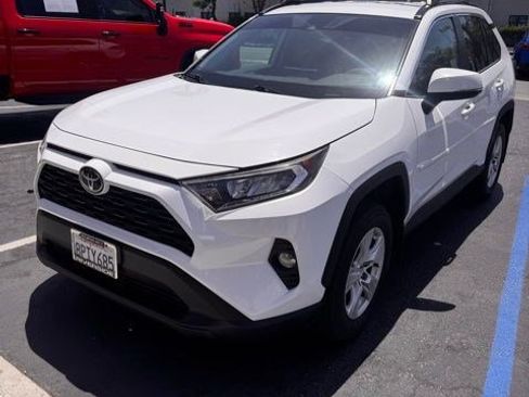 Used 2020 Toyota RAV4 XLE w/ All Weather Liner Package FWD image 1