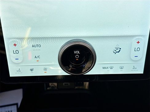 Used 2021 Ford Mustang Mach-E Premium image 17