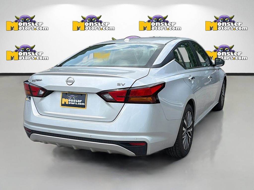 Used 2023 Nissan Altima 2.5 SV FWD image 5