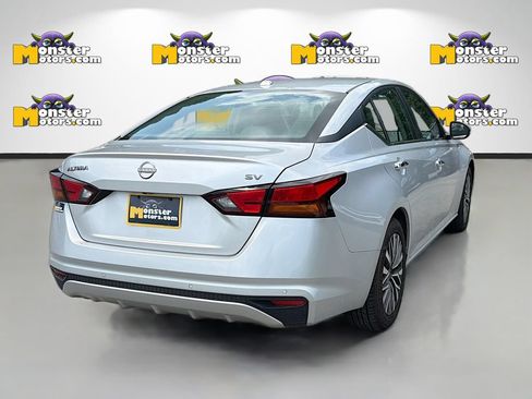 Used 2023 Nissan Altima 2.5 SV FWD image 5