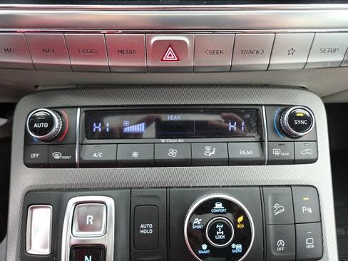 Used 2021 Hyundai Palisade Limited w/ Winter Package AWD/4WD image 21
