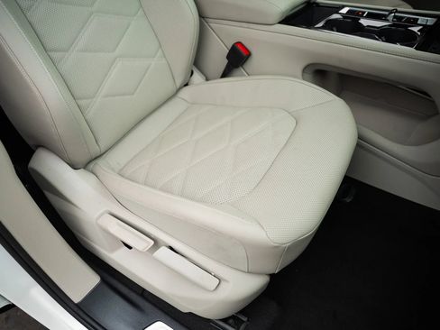 Used 2026 Volkswagen Atlas SE FWD image 18