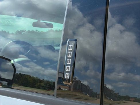 Used 2024 Ford F350 XLT AWD/4WD image 30