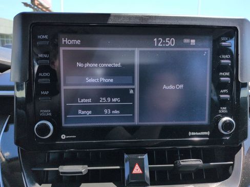 Used 2022 Toyota Corolla LE FWD image 19