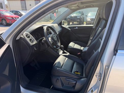 Used 2013 Volkswagen Tiguan S image 11