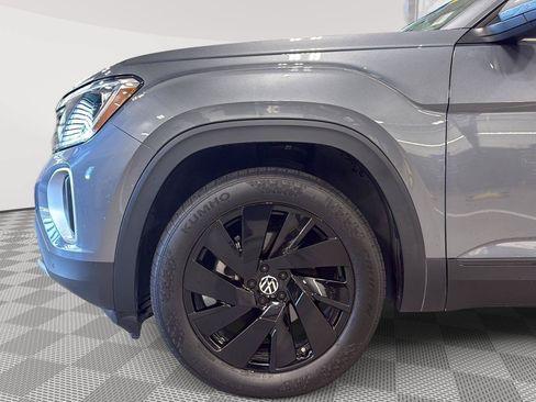 Used 2024 Volkswagen Atlas SE AWD/4WD image 15