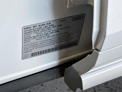 Certified 2025 Audi Q5 2.0T Premium Plus w/ Premium Plus Package AWD/4WD image 33