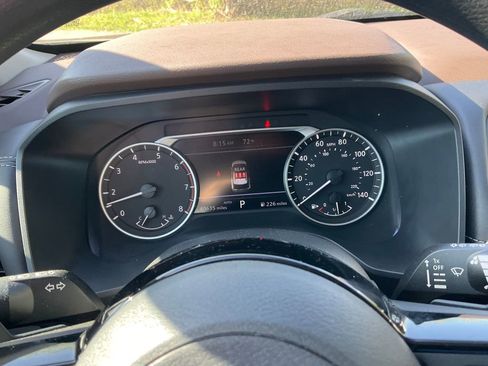 Used 2023 Nissan Rogue SV AWD/4WD image 8