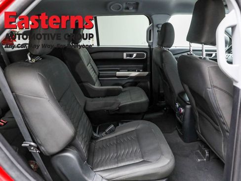 Used 2021 Ford Explorer XLT image 22