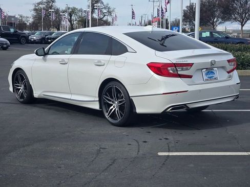 Used 2022 Honda Accord Touring image 6