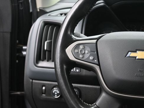 Used 2020 Chevrolet Colorado Z71 AWD/4WD image 29