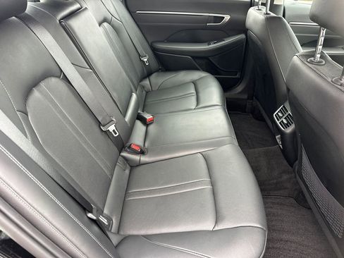 Used 2022 Hyundai Sonata Limited image 15