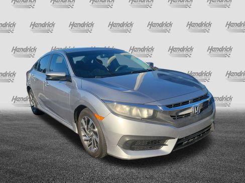 Used 2016 Honda Civic EX image 2