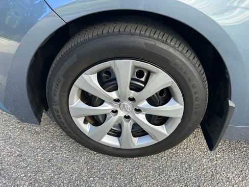 Used 2025 Toyota Corolla LE FWD image 10