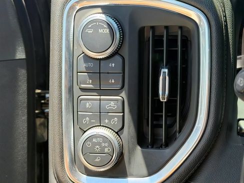 Used 2020 GMC Sierra 3500 Denali w/ Denali Ultimate Package AWD/4WD image 19