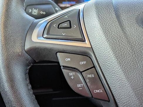 Used 2019 Ford Edge Titanium w/ Cold Weather Package image 10