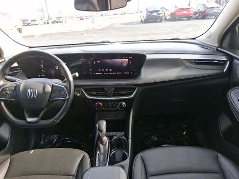 Used 2024 Buick Encore GX Sport Touring image 13