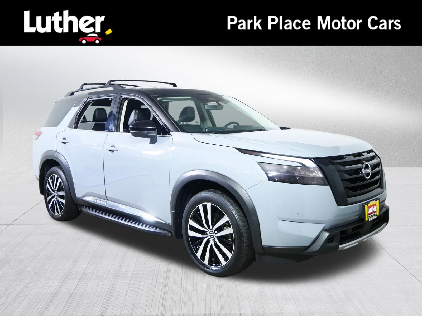 Used 2024 Nissan Pathfinder Platinum w/ Lighting Package (N93) AWD/4WD image 1
