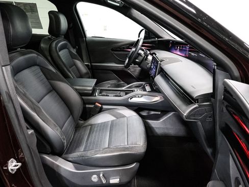 Used 2025 Lincoln Nautilus Reserve w/ Jet Appearance Package image 23