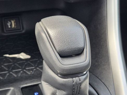 Used 2025 Toyota RAV4 XLE FWD image 21