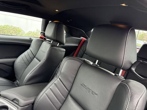 Used 2015 Dodge Challenger SRT Hellcat image 31