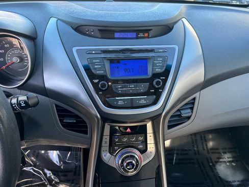 Used 2013 Hyundai Elantra GLS w/ Preferred Pkg FWD image 32