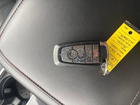 Used 2024 Lincoln Aviator Reserve image 32