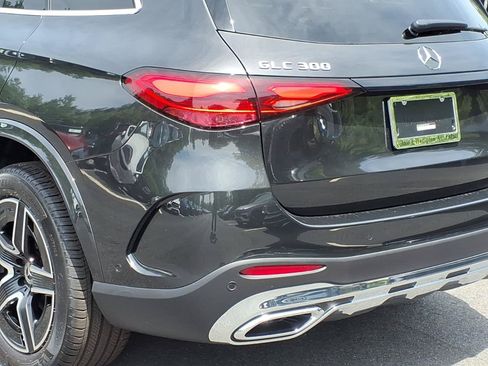 New 2026 Mercedes-Benz GLC 300 4MATIC image 9